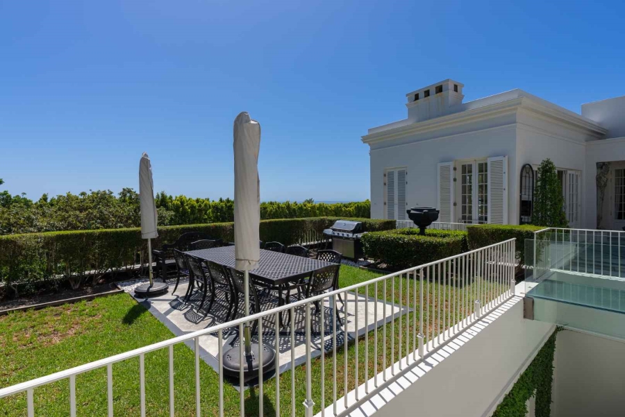 7 Bedroom Property for Sale in Fresnaye Western Cape